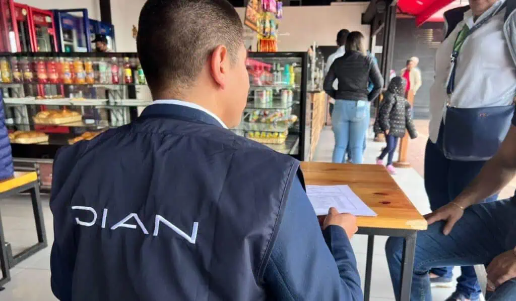 DIAN advirtió a 20.000 colombianos con embargo de cuentas y bienes si se encuentra en esta lista DIAN declaración de renta