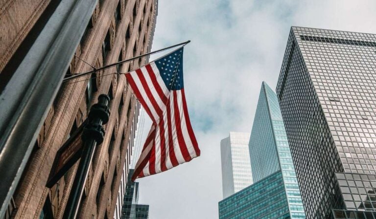 Corte Suprema de EE. UU. evaluará la propuesta de Trump para restringir la ciudadanía por nacimiento