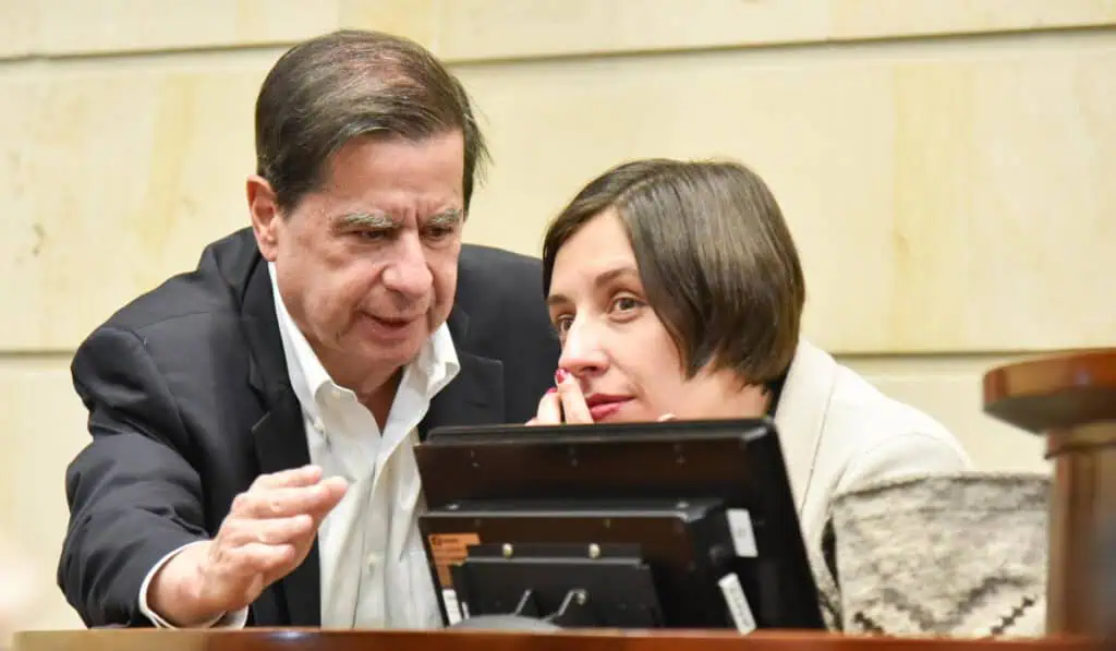 Ministerio de Agricultura refuerza lucha contra la corrupción en el sector agrícola con nueva circular Ministro del Interior, Juan Fernando Cristo (2)