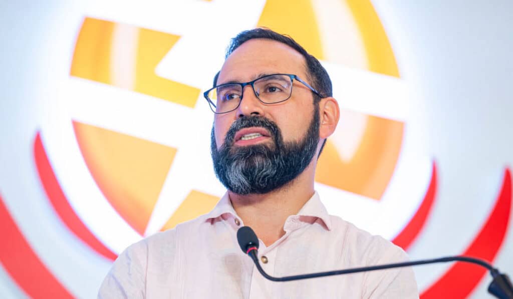 Confirmado | Ministro Andrés Camacho sale del Ministerio de Minas y Energía