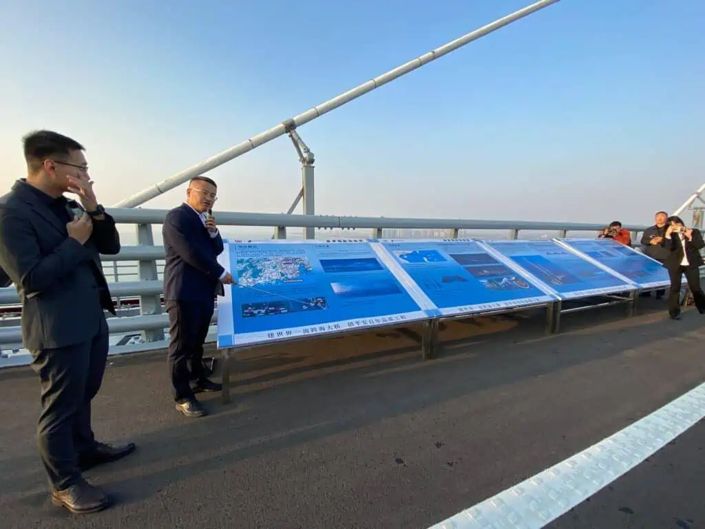 China estrena su nueva joya de ingeniería: el puente atirantado más grande del mundo Presentación del puente atirantado