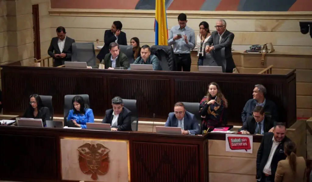 Congreso aplaza debate de la reforma a la salud de Petro para 2025 Reforma a la salud de Petro