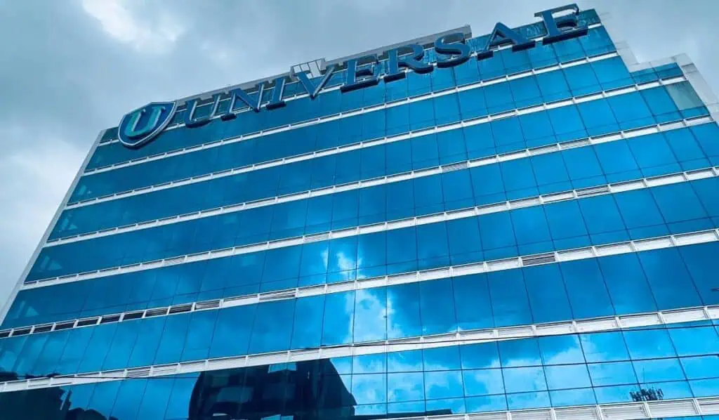 Universae llega a Colombia con una oferta académica tecnológica que convalida títulos en Europa Universae fachada