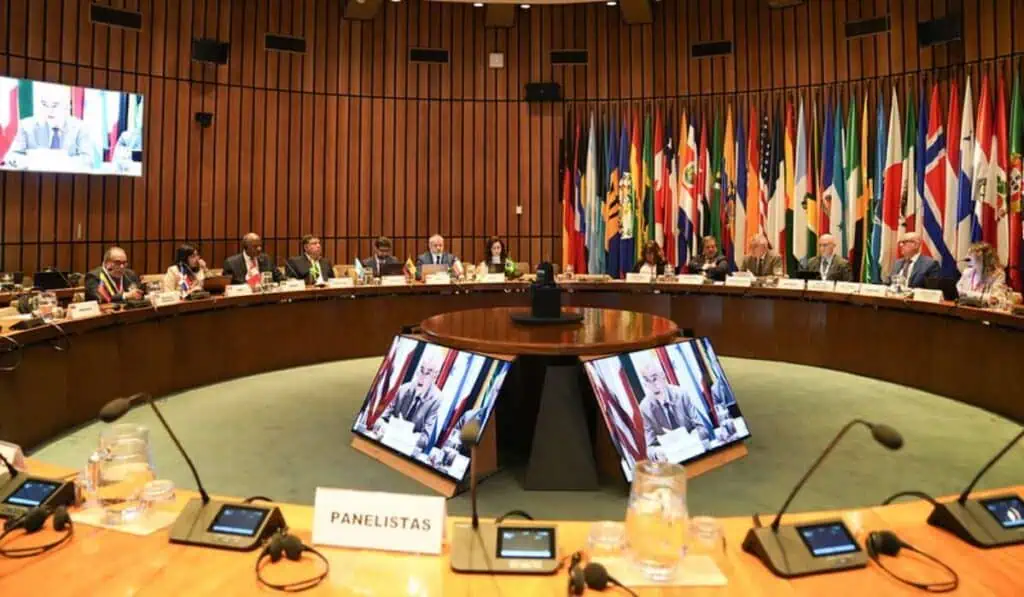 Cepal mejora proyección de PIB para América Latina en 2024; Colombia, entre los que menos crecería Cepal