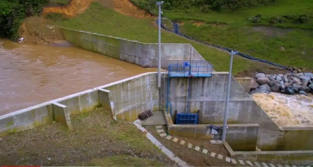Hidroeléctricas y térmicas pagarían al menos $200.000 millones por decreto del Gobierno Cuencas hidroeléctricas tienen el ojo puesto tras las inundaciones. Imagen: Ceera