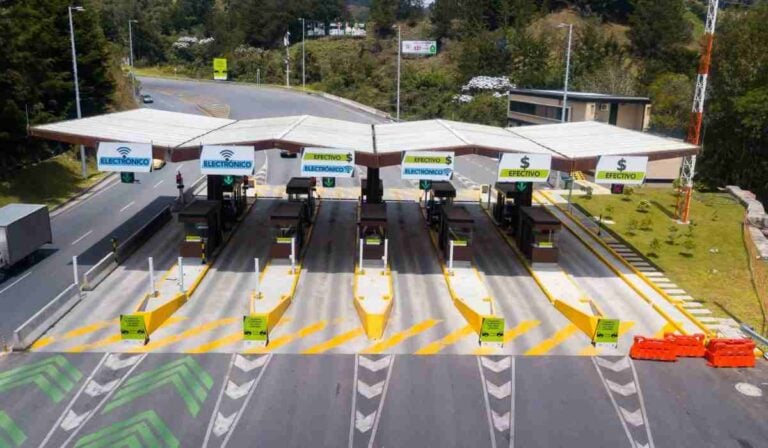 Gobierno Petro aumenta en 1,8 % las tarifas de peajes en Colombia: aplica desde este martes y hay excepciones