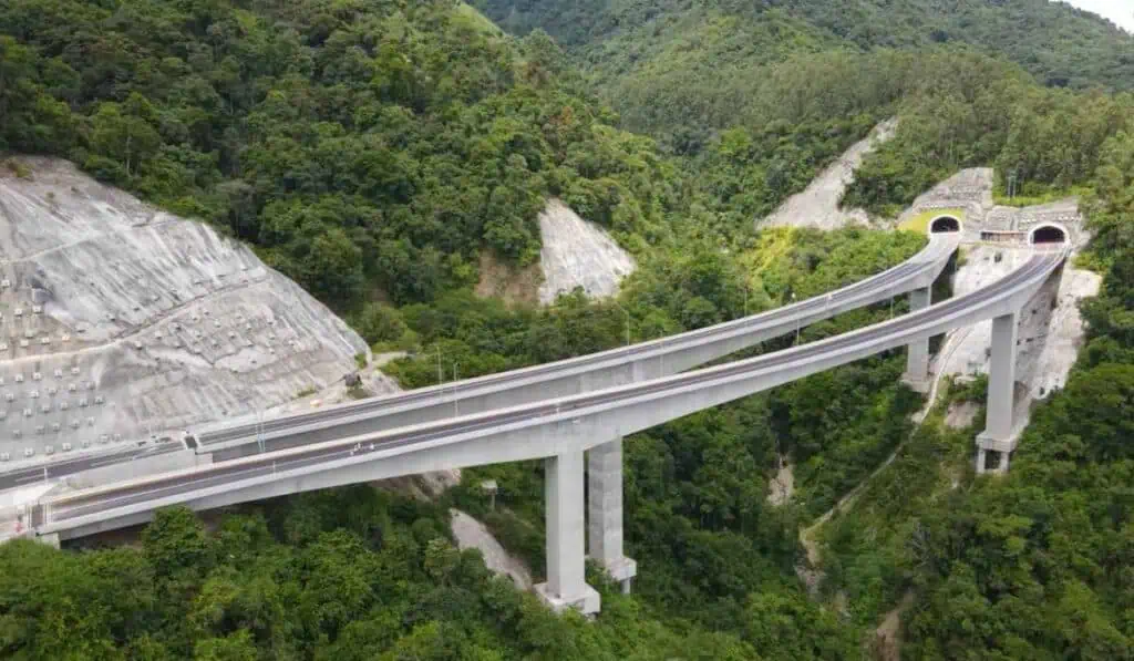 Lista megaobra clave a las afueras de Medellín que destrabará la vía al Eje Cafetero Pacífico 1