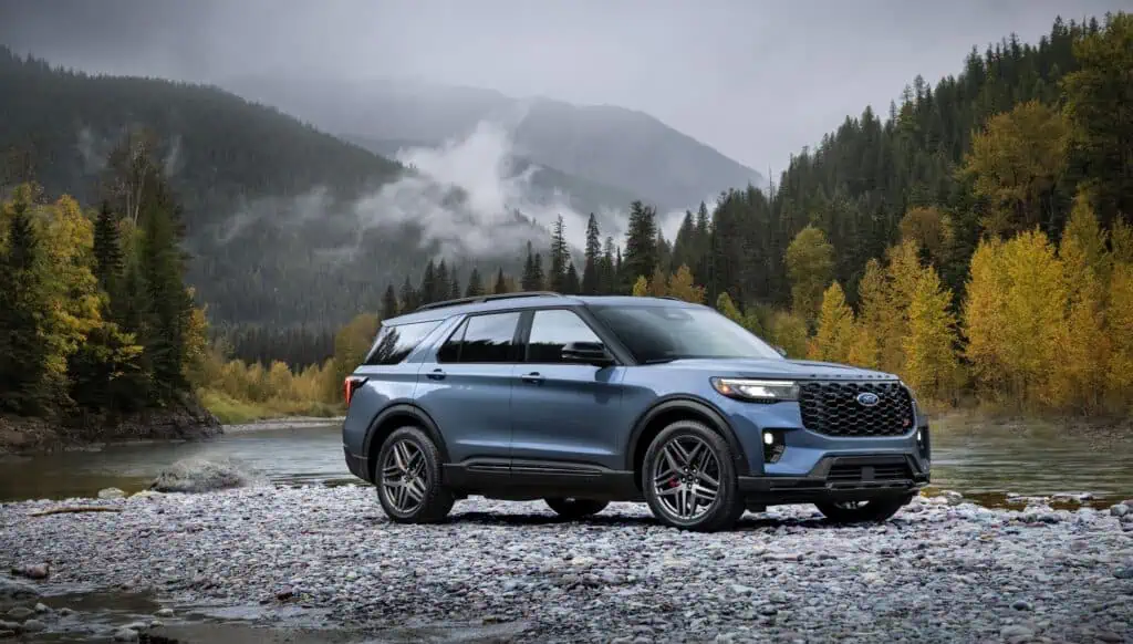 Ya está en Colombia la Ford Explorer 2025 en sus tres versiones: Estas son sus características Ford Explorer ST 2025. Foto: cortesía Ford Motor Colombia.