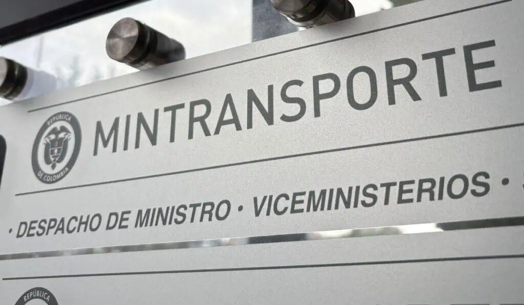 Entrevista | Ministra de Transporte: “La reactivación ferroviaria en Colombia es un paso que no tiene comparación” Sede edificio del Ministerio de Transporte MinTransporte