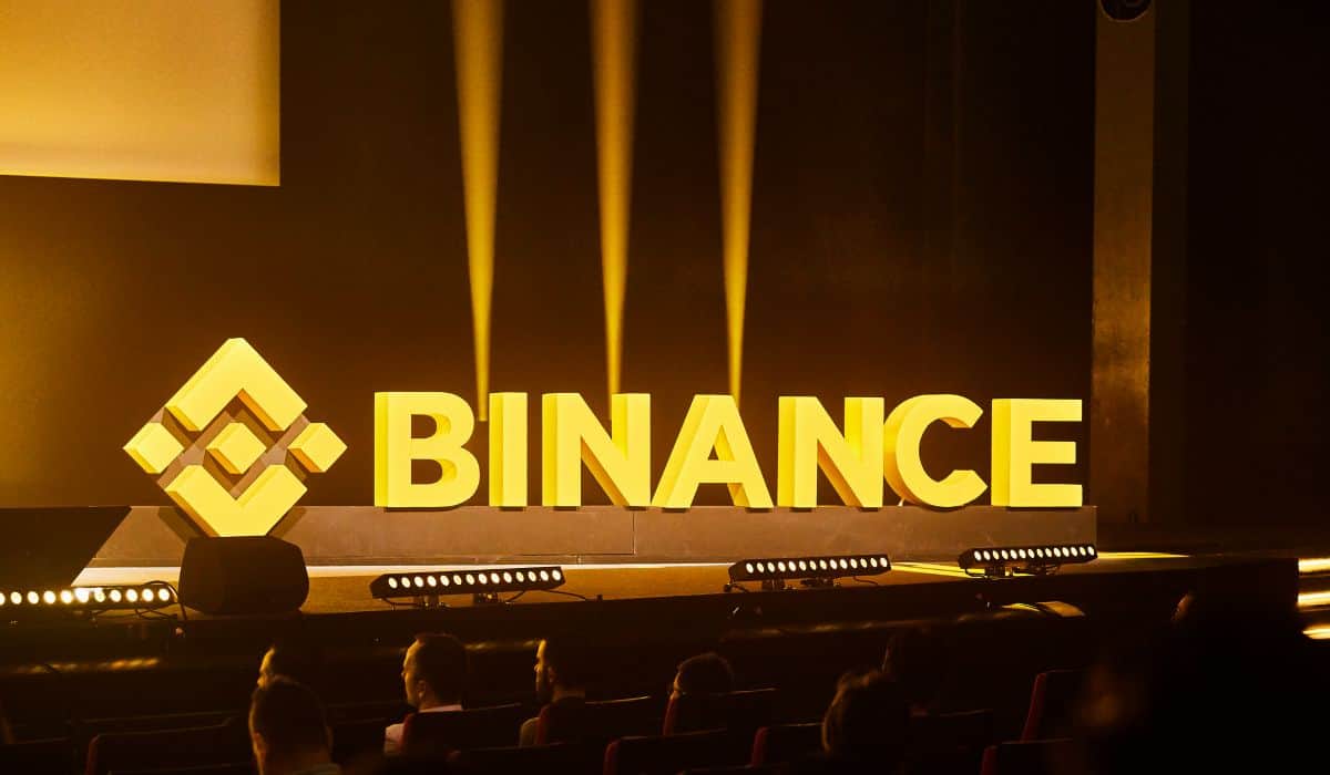 Binance presenta su estrategia integral de 9 niveles de control anti-scam