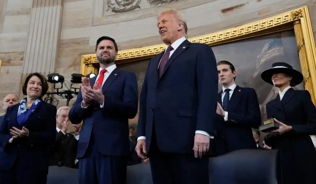 Trump ordenó eliminar importante beneficio en ciudadanía de migrantes: ¿A quiénes afecta? Donald Trump
