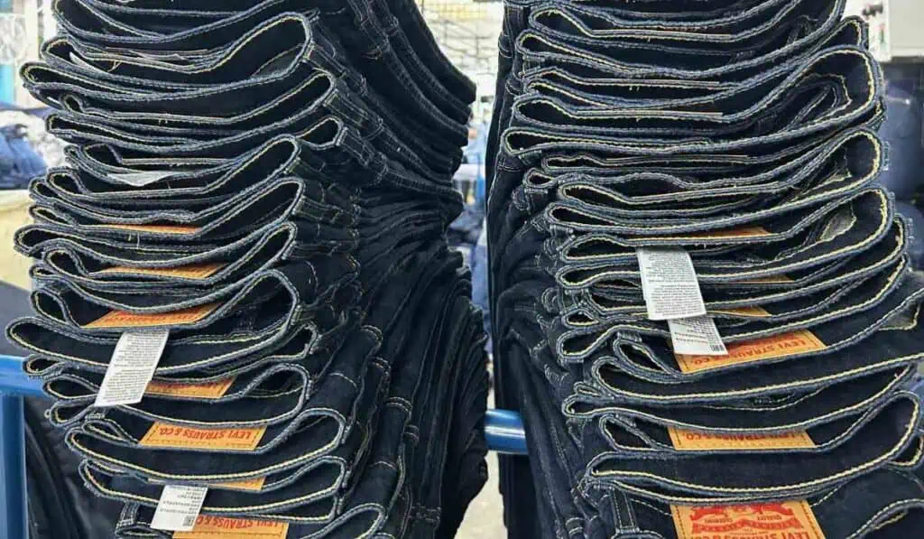 Entrevista | Expofaro, la firma que produce los jeans de Levi’s en Colombia, fabrica 7.000 prendas diarias Levi's