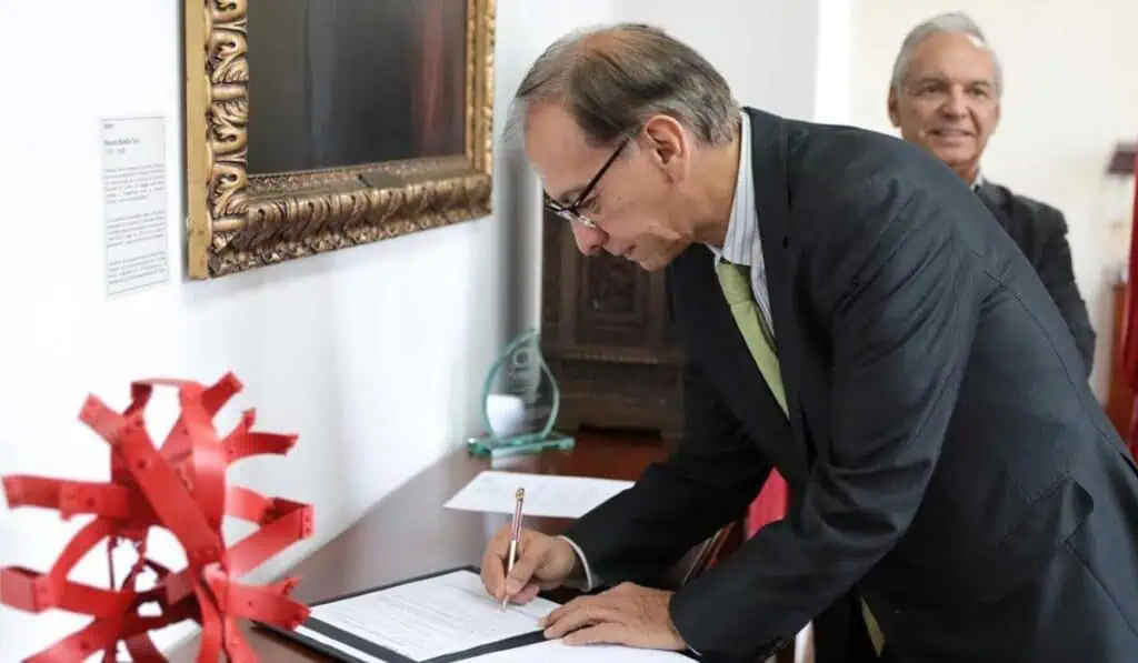 Así terminó la maratónica jornada de Petro y sus ministros: recortes y primeros movimientos en su equipo director de la DIAN