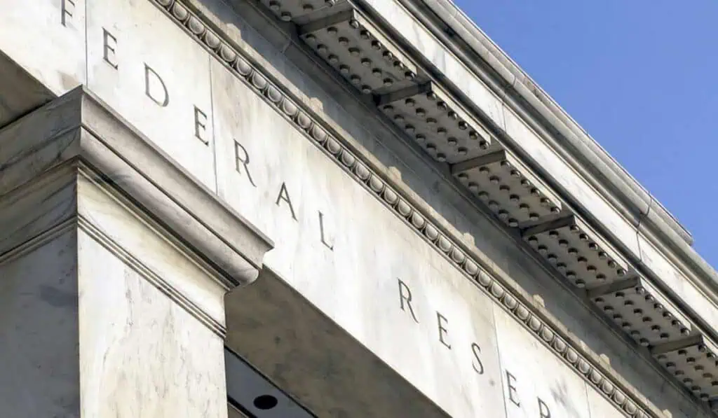 Jerome Powell reafirma postura cautelosa sobre recortes de tasas en EE. UU.: Inflación sigue elevada Reserva Federal de Estados Unidos