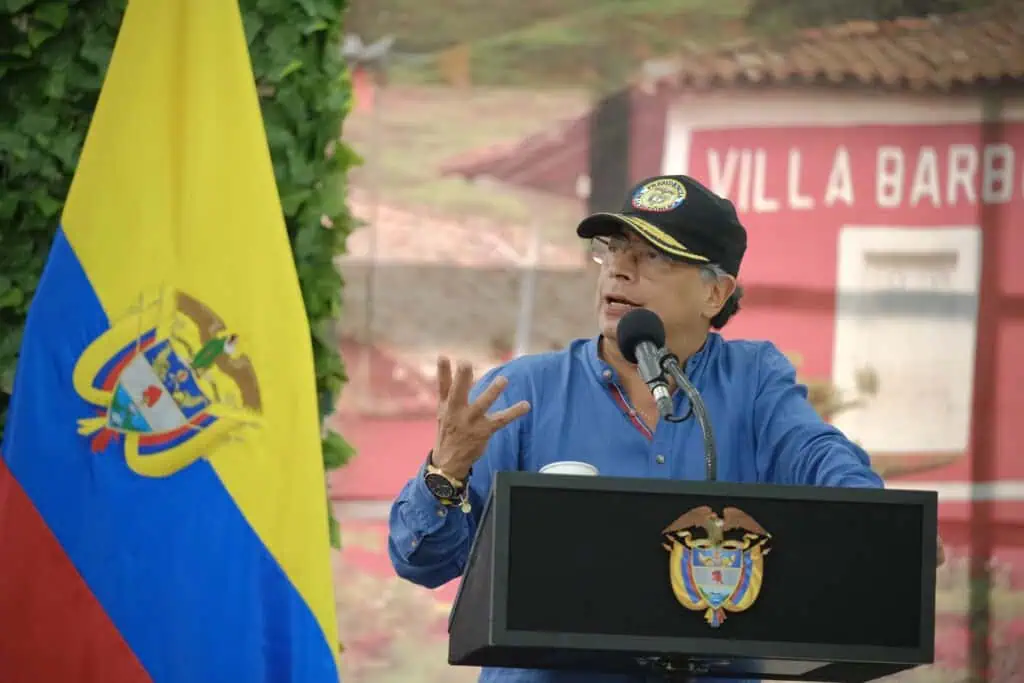 Alerta por posibles cambios en licitación de Canal Uno anunciadas por Petro consulta popular de Colombia