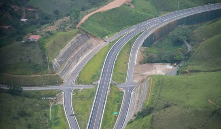 Autopista Río Magdalena 2