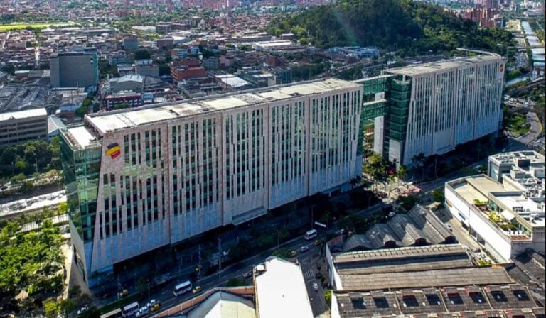 Nueva estructura societaria de Bancolombia
