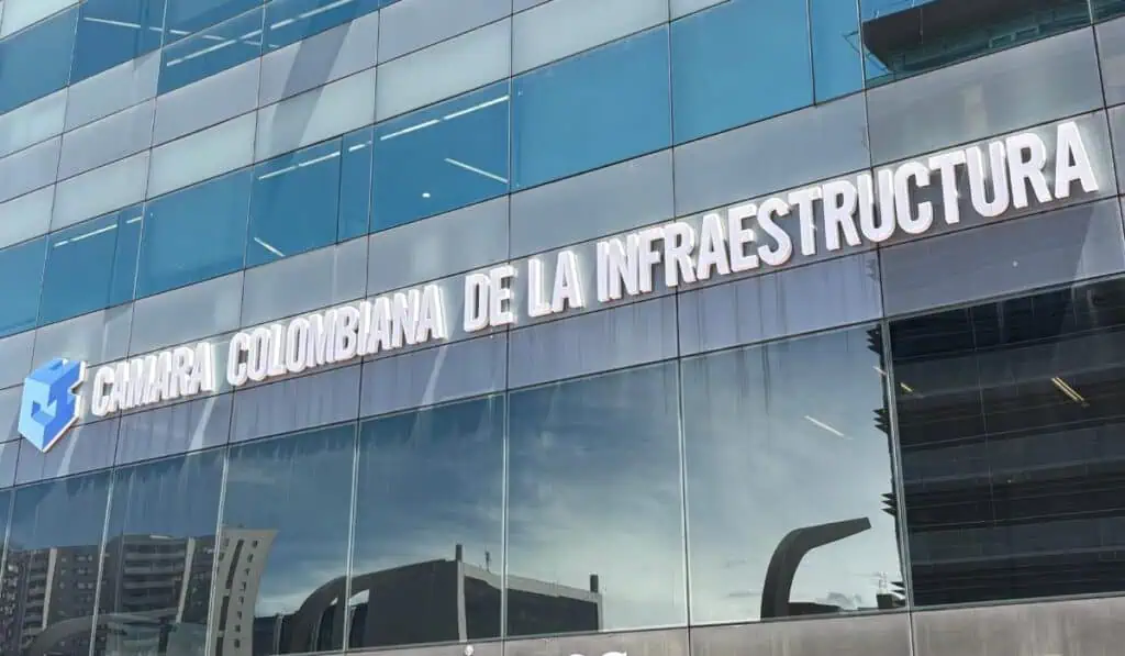 Se canceló la concesión Autopistas del Caribe para conectar Barranquilla y Cartagena; Gobierno deberá asumir costos de la obra Cámara Colombiana de la Infraestructura (CCI). Imagen: Valora Analitik