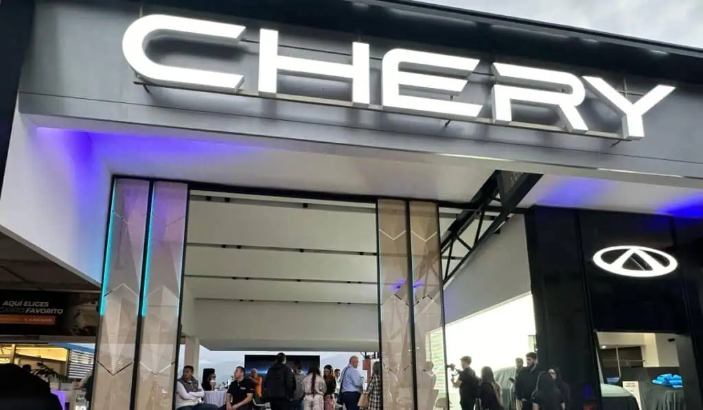 Importante marca asiática de vehículos abrió nuevas vitrinas en Armenia y Pereira Chery Armenia