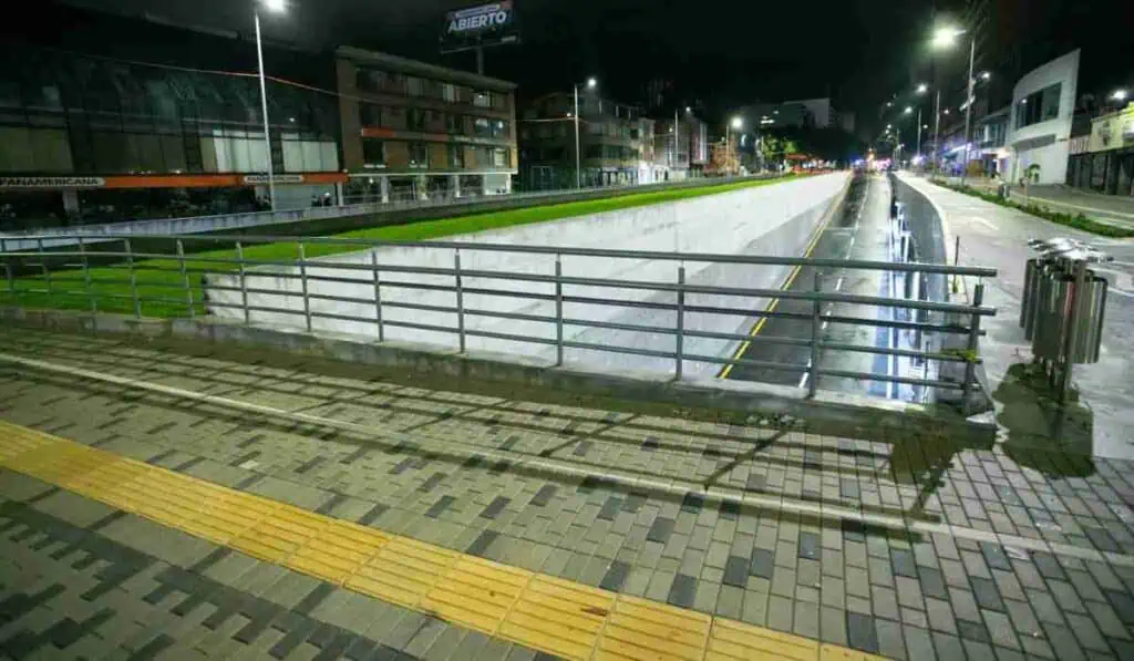 Después de dos años ponen en funcionamiento megaobra que mejorará movilidad en Bogotá Detalles de la megaobra del deprimido de la Calle 72