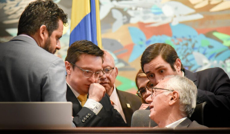 Discusión de la reforma a la salud del gobierno Petro