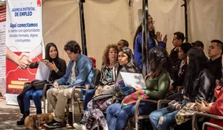 Abren 5.000 vacantes en Bogotá: así puede aplicar a empleos con más de 100 empresas