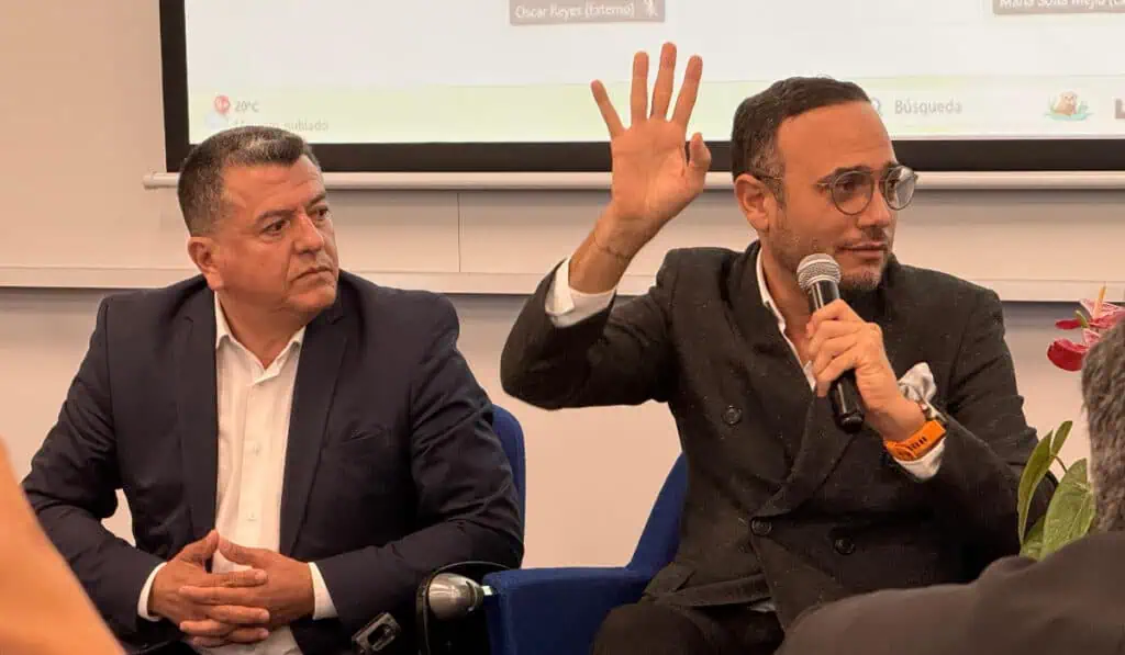 En medio de tensiones avanza el proyecto de ley para regular plataformas de transporte en Colombia Hugo Ospina, líder gremial de taxistas; senador Alfredo Deluque