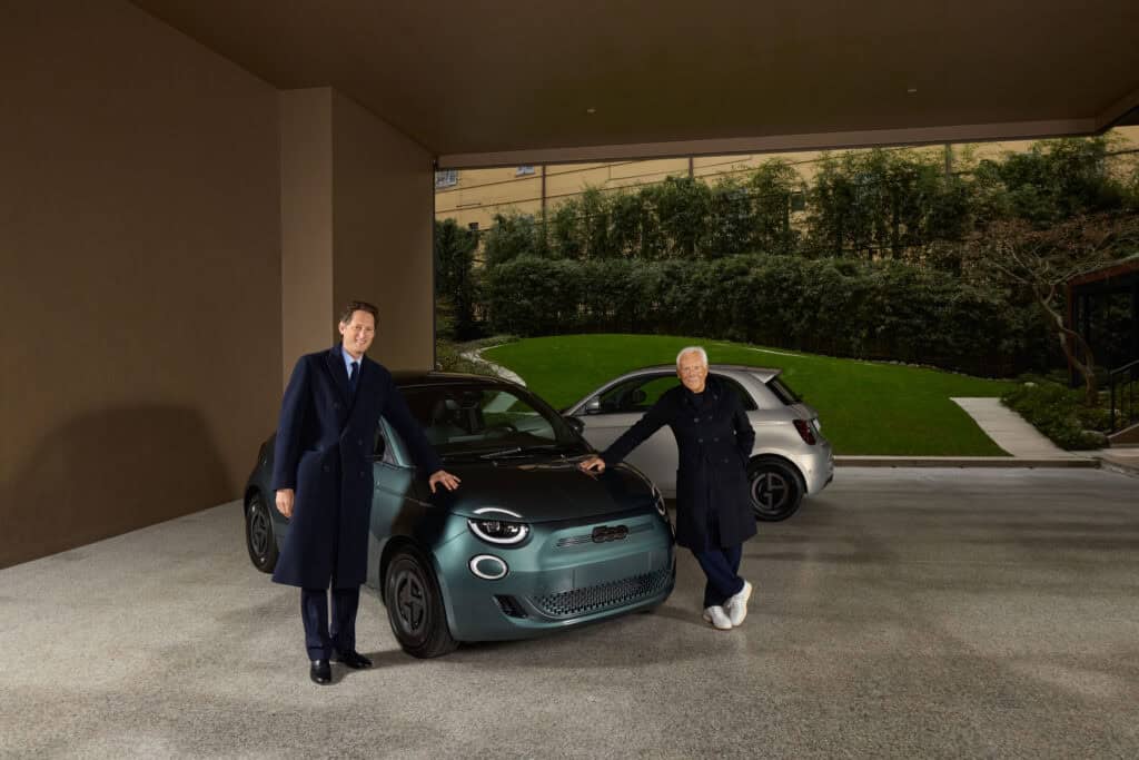 John Elkann, presidente de Stellantis y GiorgioArmani.