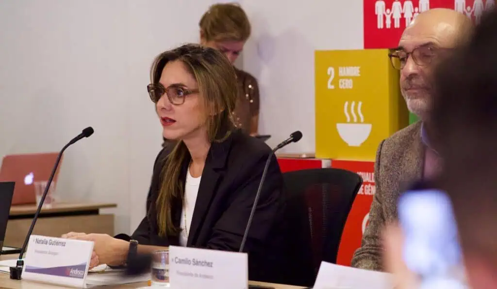 Acolgen vuelve a poner sobre la mesa un apagón de energía eléctrica en Colombia Natalia Gutiérrez, presidente de Acolgen habla de la nueva alerta de apagón en colombia