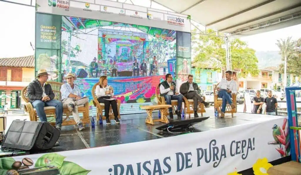 Los proyectos que se construirán entre Antioquia y Caldas tras reunión de pueblos paisas Reunión pueblos paisas en Caramanta
