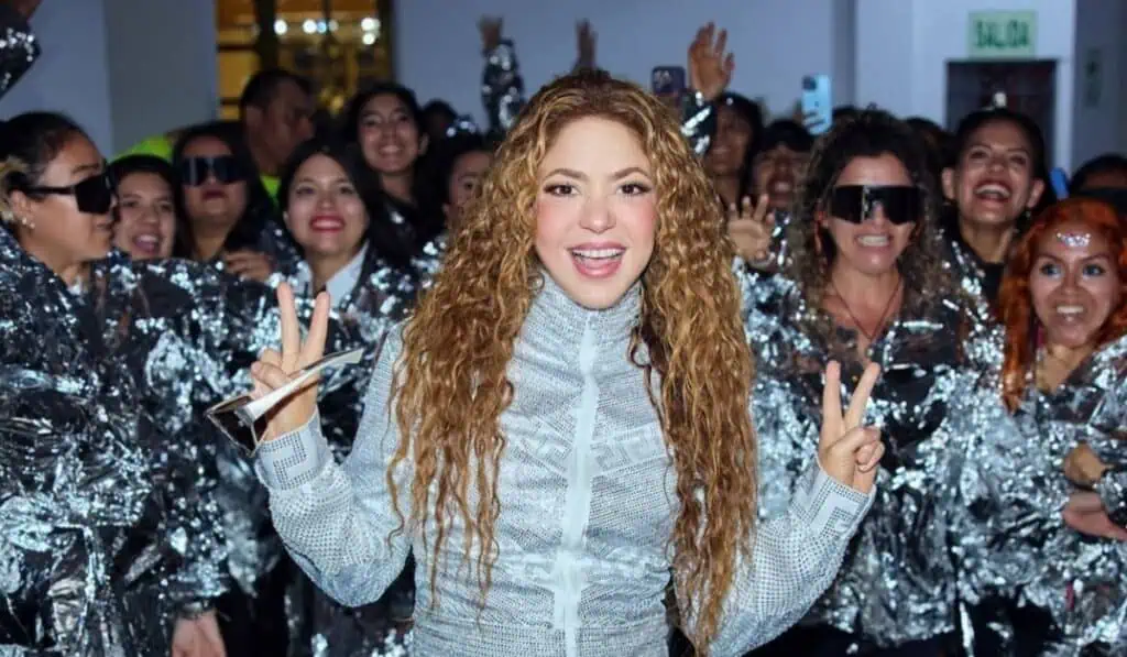 Shakira Shakira