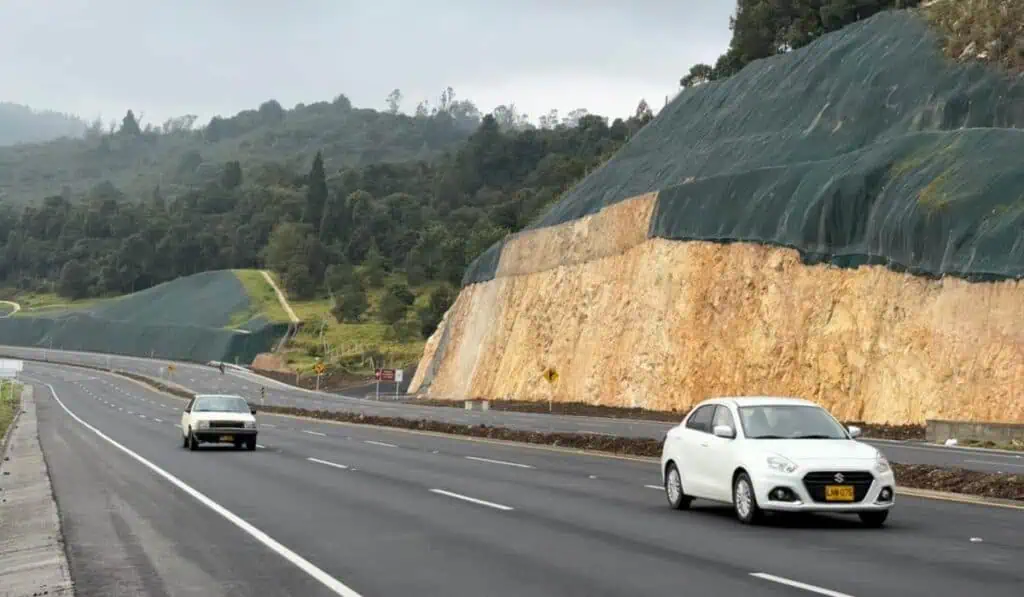 Megavía Bogotá – Girardot entró en su recta final: así quedó el proyecto de $3 billones que se entrega en abril Vía Bogotá - Girardot