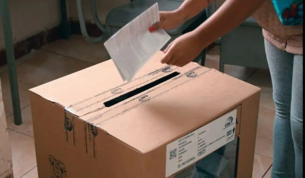 ¿Qué podría pasar si mañana gana el voto en blanco en Colombia?: Opciones son remotas jurado de votación