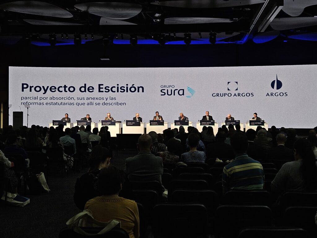 Aprobación del proyecto de escisión en la Asamblea de Grupo Sura