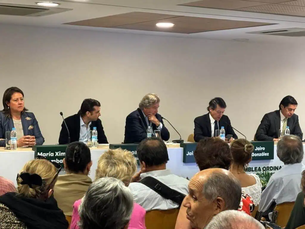 Nutresa sorprende al no distribuir dividendos en 2025: Jaime Gilinski explica controvertida decisión y recompra accionaria Asamblea Nutresa 2025