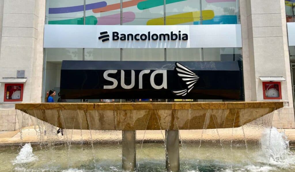 Logos de Bancolombia y Grupo Sura
