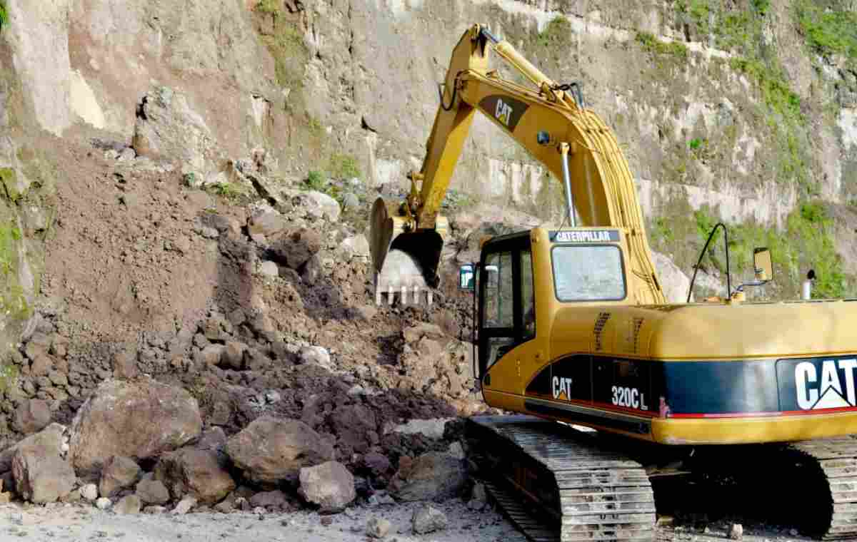 Home - Valora Analitik Cierre indefinido de vía Panamericana por deslizamientos