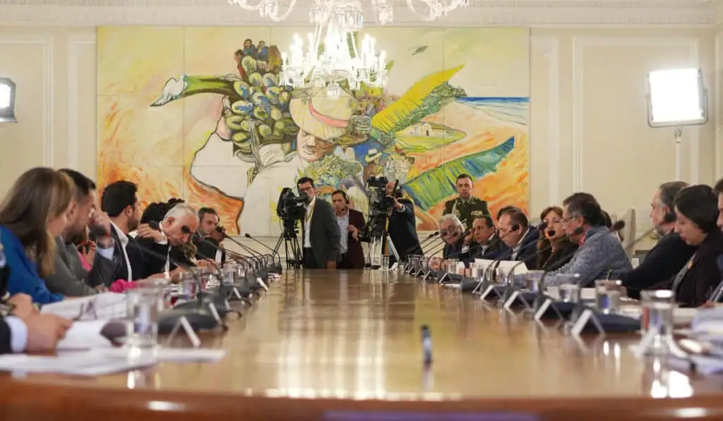 Gobierno Petro abordará crisis de tarifas de energía en Consejo de Ministros televisado Consejo de Ministros