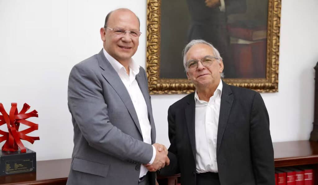 Germán Ávila Plazas, quien asumiría las riendas del Ministerio de Hacienda ante la salida de Diego G
