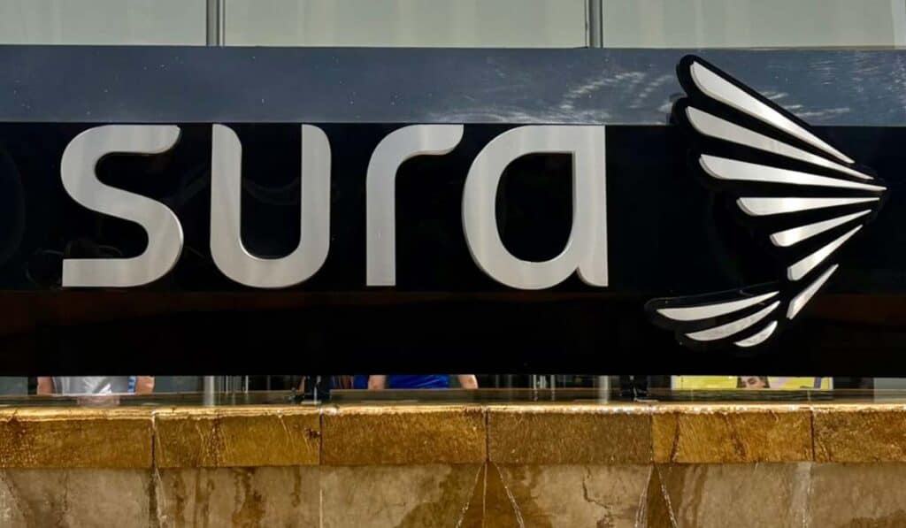 Utilidad de Grupo Sura en tercer trimestre llegó a $867.000 millones y fue la más alta en su historia: creció 73 % Logo de Grupo Sura