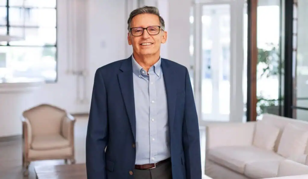 Guillermo de la Torre es nombrado nuevo director general de Ágora en Colombia Guillermo de la Torre es nombrado nuevo director general de Ágora en Colombia