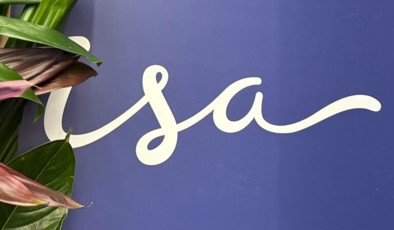 Logo de ISA