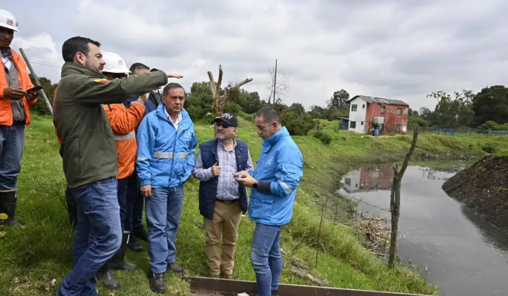 Bogotá pide agilizar el proyecto que evitaría inundaciones en la Autopista Norte Inundaciones en la Autopista Norte de Bogotá.