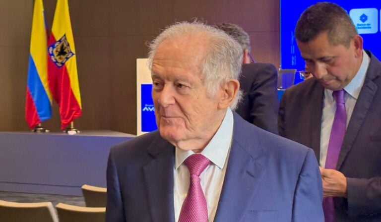 Sarmiento Angulo le hace pedido al próximo presidente para atraer inversión; propone desarrollar región clave del país Luis Carlos Sarmiento Angulo