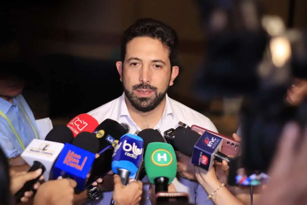Presupuesto del Gobierno Petro ya absorbió $2,76 billones del recaudo de nuevos impuestos Presupuesto del Gobierno