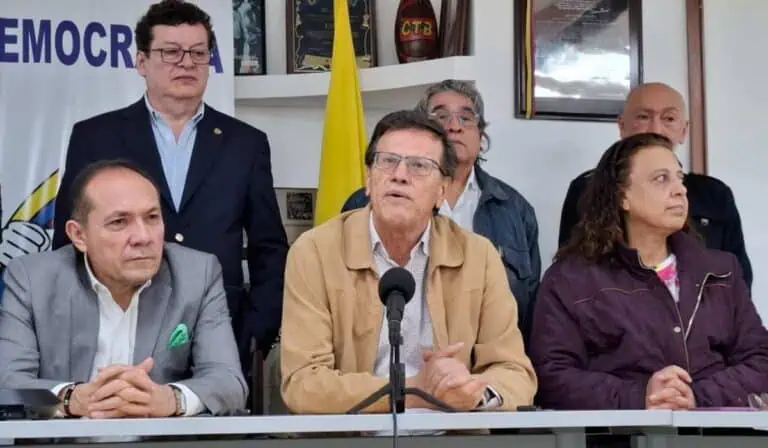 Marchas día Cívico en Colombia Centrales obreras y ministro de Trabajo Antonio Sanguino