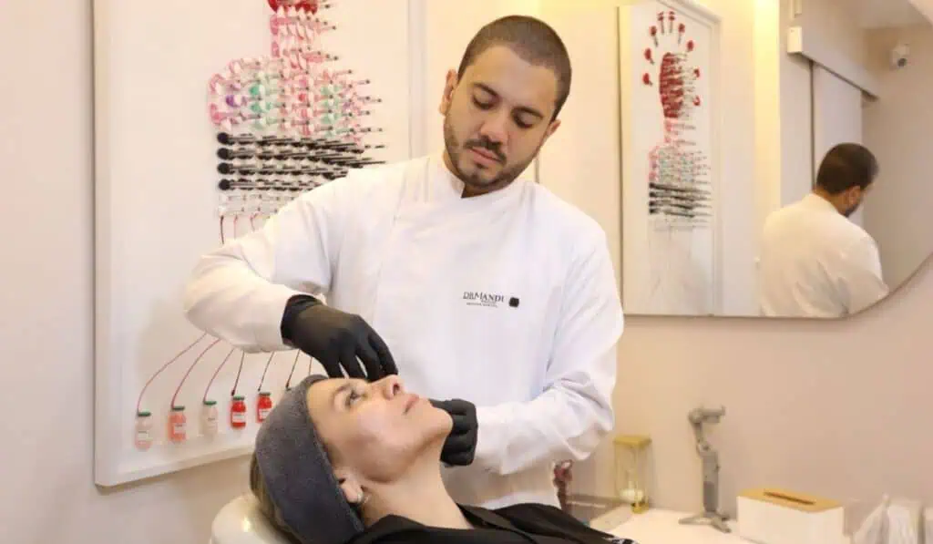 Mandi Bermúdez, creador de ‘Rostro 10', llega a Bogotá para su masterclass Mandi Bermúdez