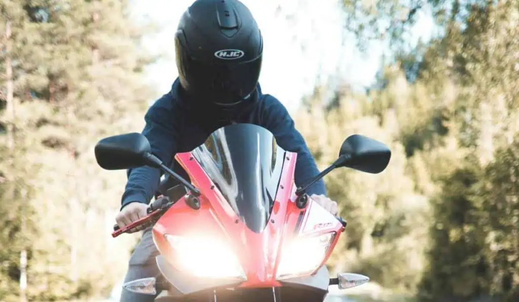 Motociclistas tendrán cambio histórico: hacen oficial decisión en seguridad que los beneficia Motociclistas tendrán cambio histórico: hacen oficial decisión en seguridad que los beneficia