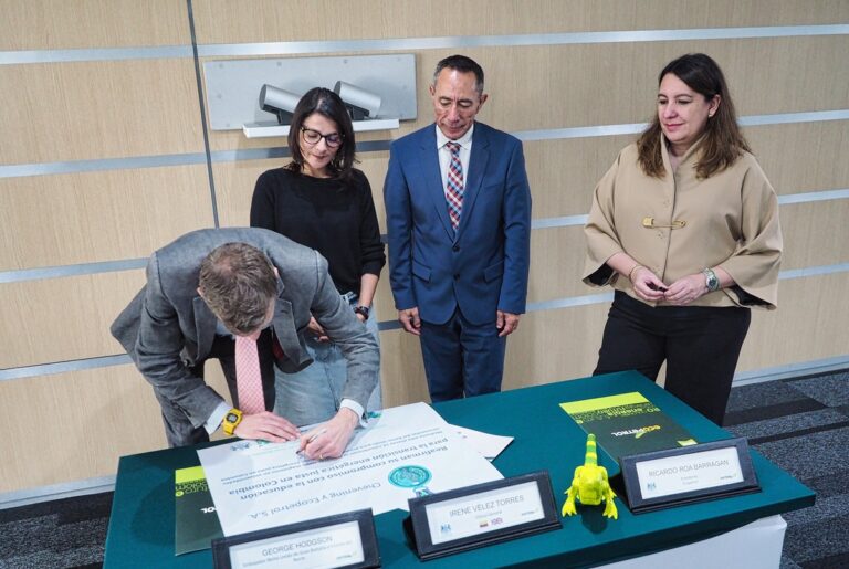 Ecopetrol y Embajada Británica entregarán 12 becas para estudios en transición energética