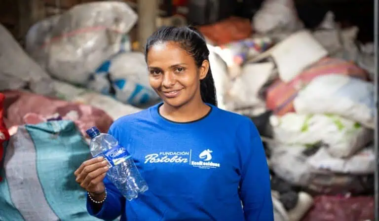 Postobón y Central Cervecera de Colombia impulsan el reciclaje de botellas de vidrio en San Andrés